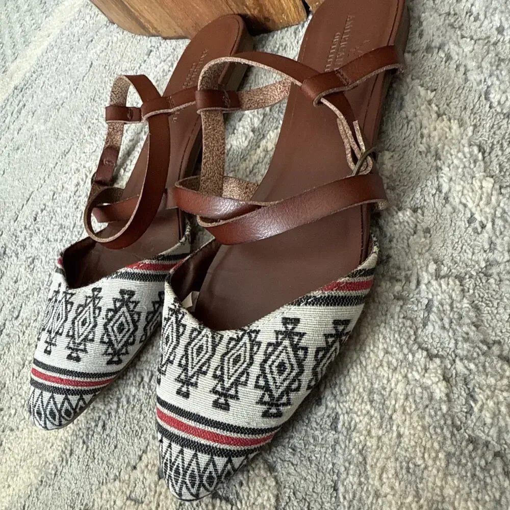 American Eagle Outfitters Fabric Aztec Ballet Flats Sandals Pointed Toe 8.5